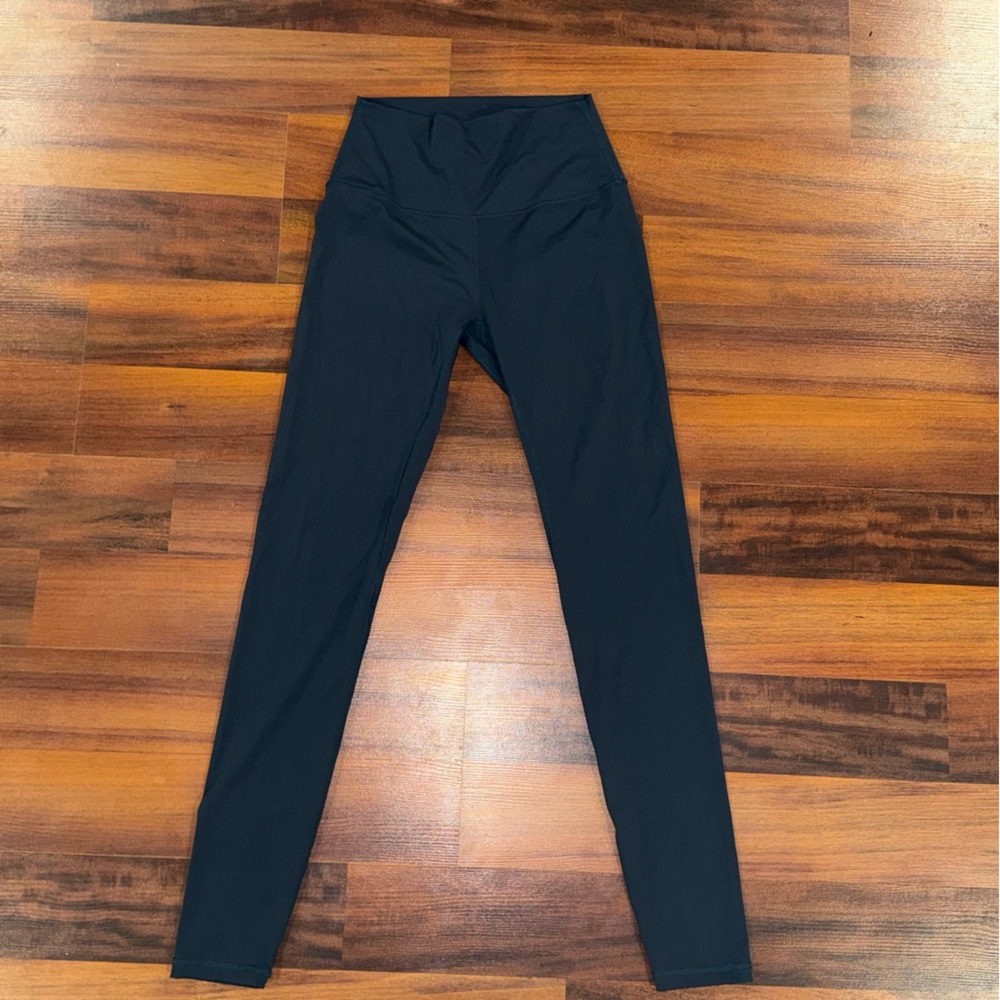 Born Primitive Dark Blue Athletic Workout Leggings Size Large